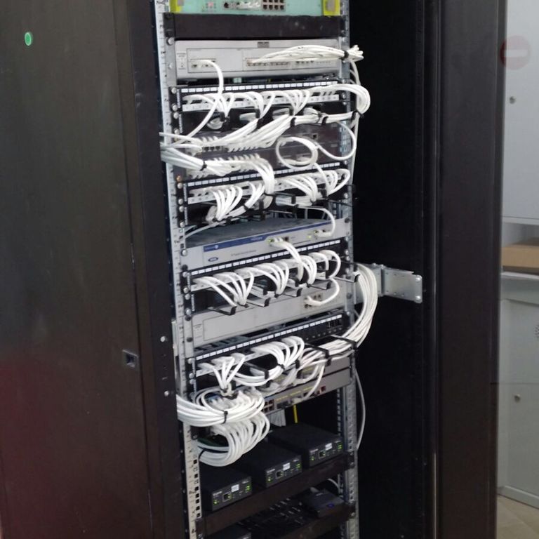 MI RED SL instalaciones eléctricas